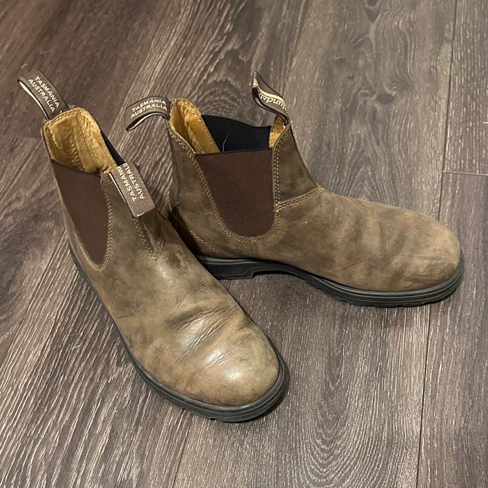 Blundstones brown Chelsea boot AU 7 USA 10